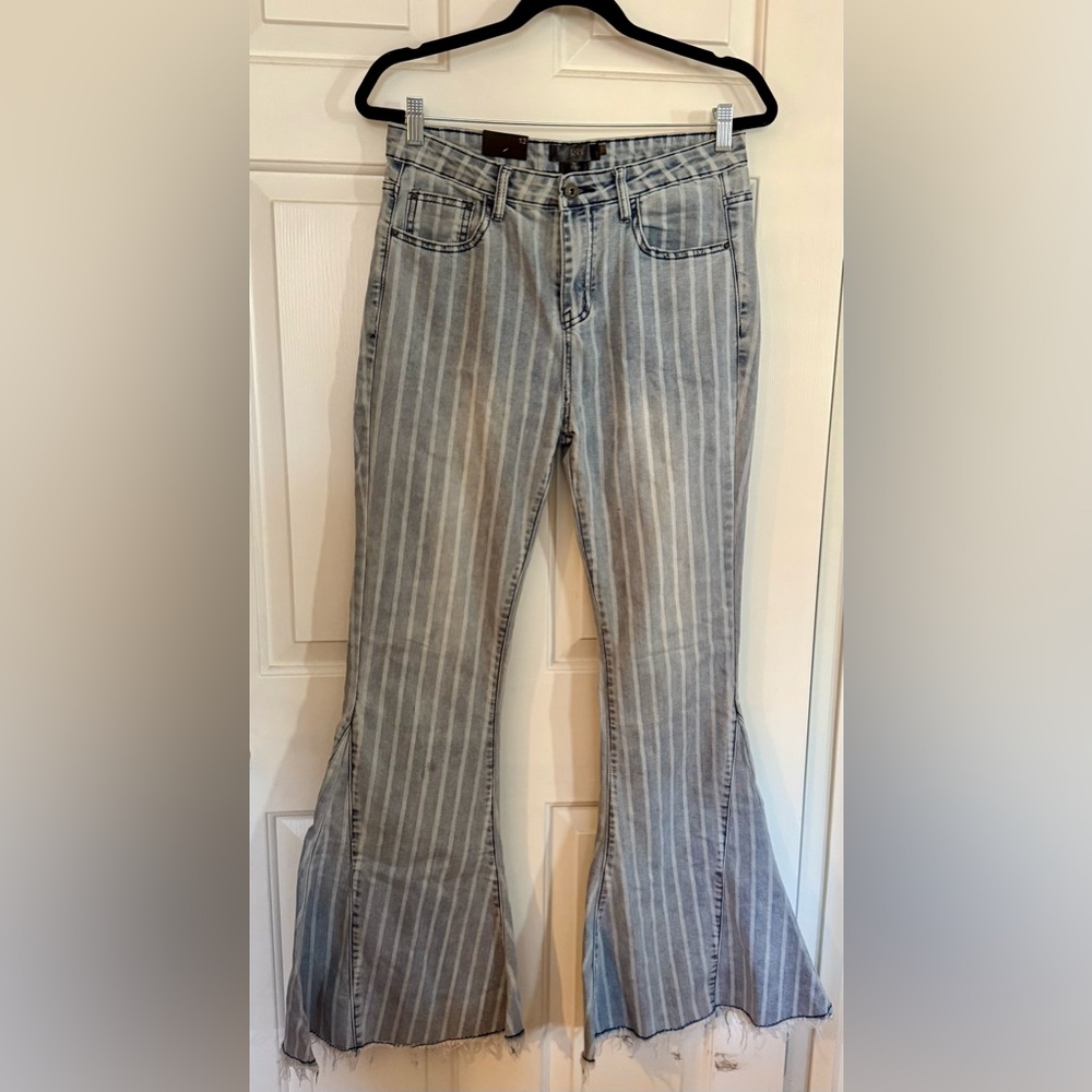 NWT L&B Whitewashed Striped Flare Jeans